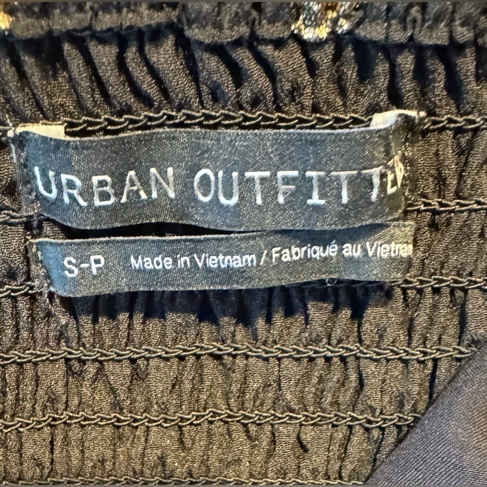 Urban Outfitters Rosalind Puff Sleeve Top Black and Gold Womens Size Small - Picture 10 of 13